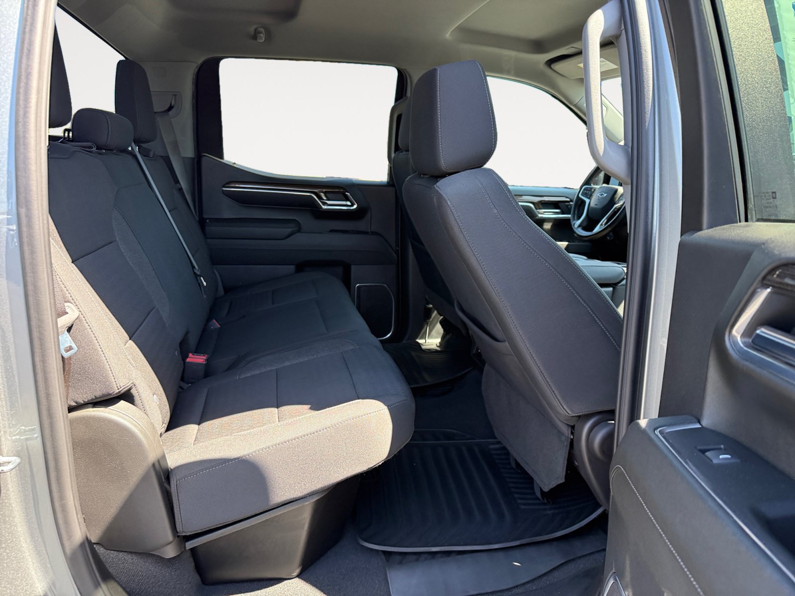Used 2023 STERLING GRAY METALLIC Chevrolet RST image 18