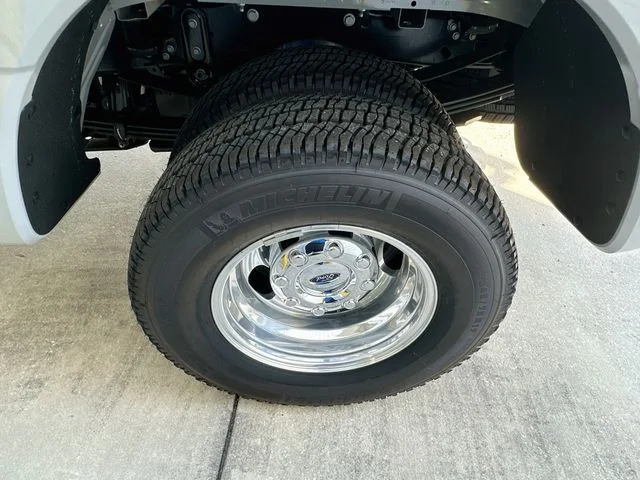 New 2026 Ford F-350SD Lariat