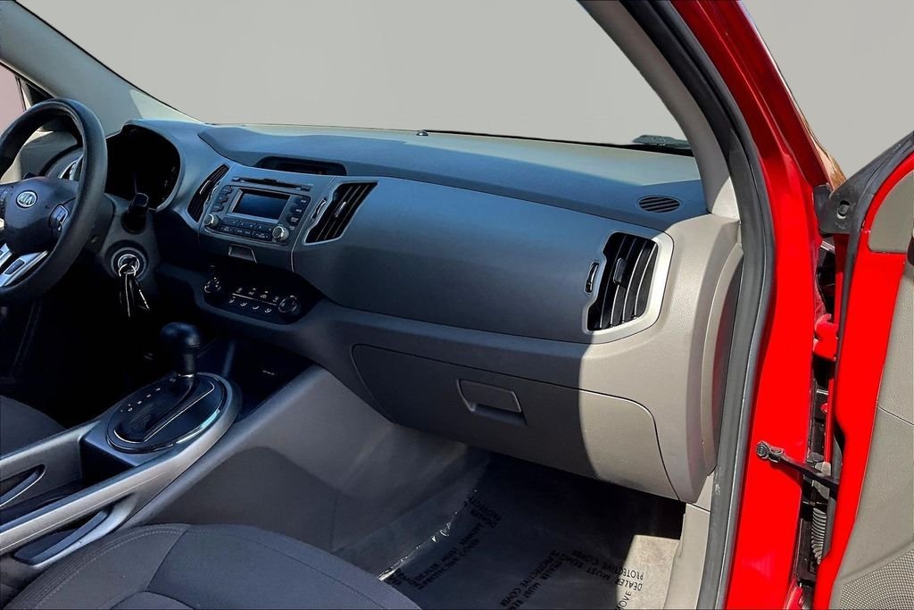 Used 2011 Red Kia LX image 25