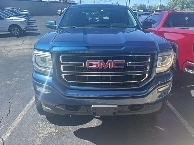 Used 2017 Blue GMC SLE image 4