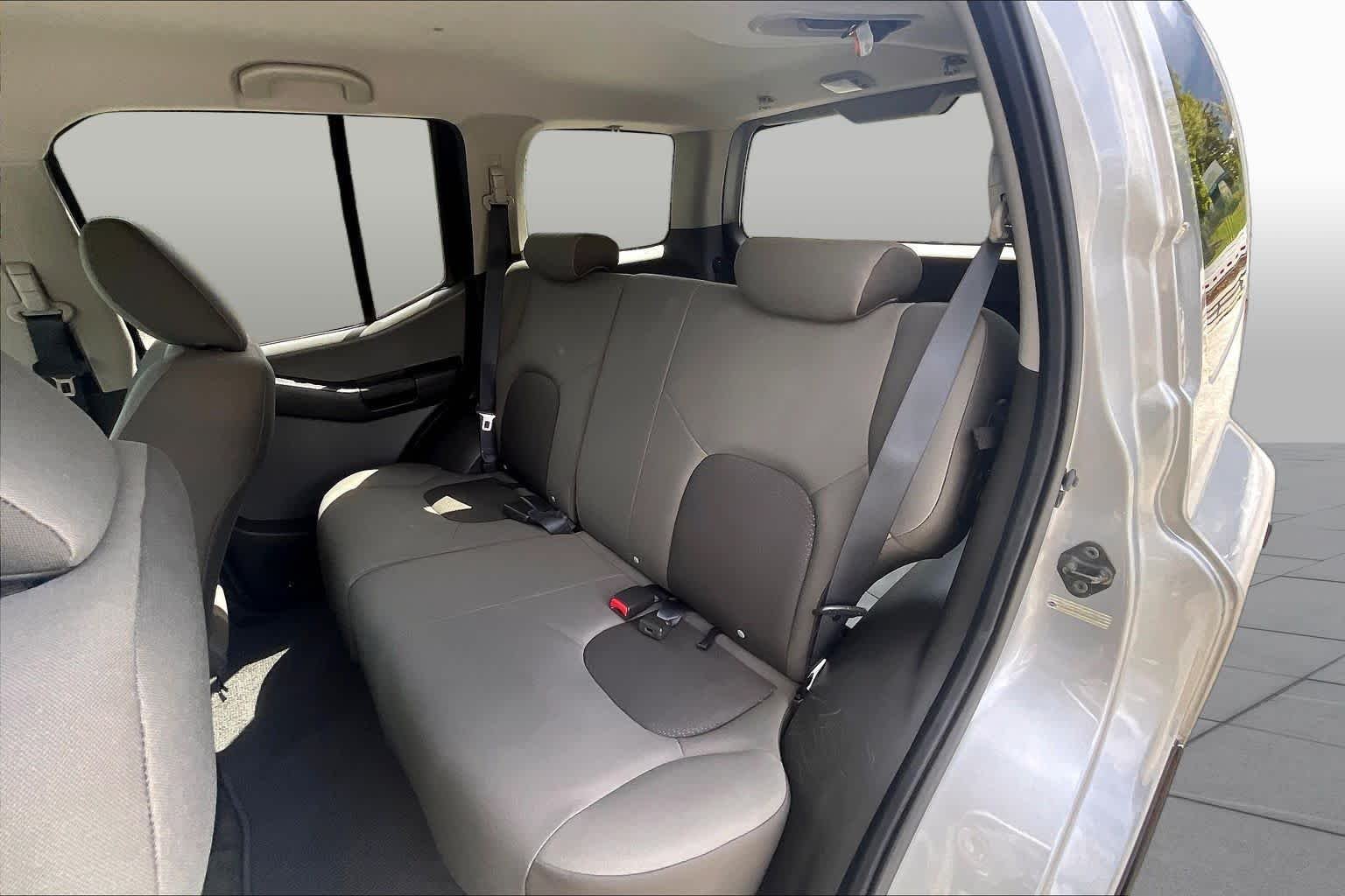 Used 2011 Silver Lightning Nissan S image 19