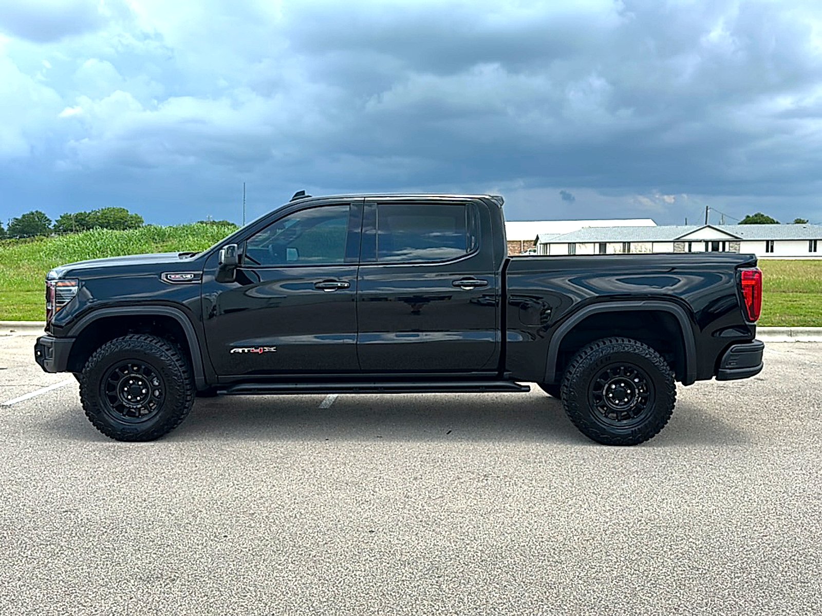 Used 2026 Onyx Black GMC Crew Cab, Short Bed, AT4X, 4WD image 5