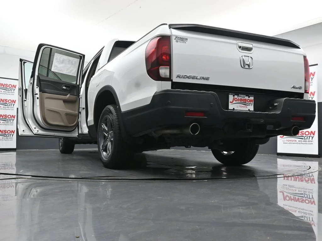 Used 2023  Honda RTL-E image 44