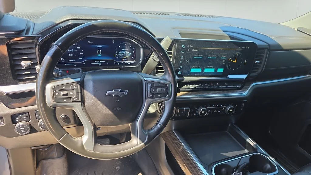 Used 2024 Gray Chevrolet LT image 17