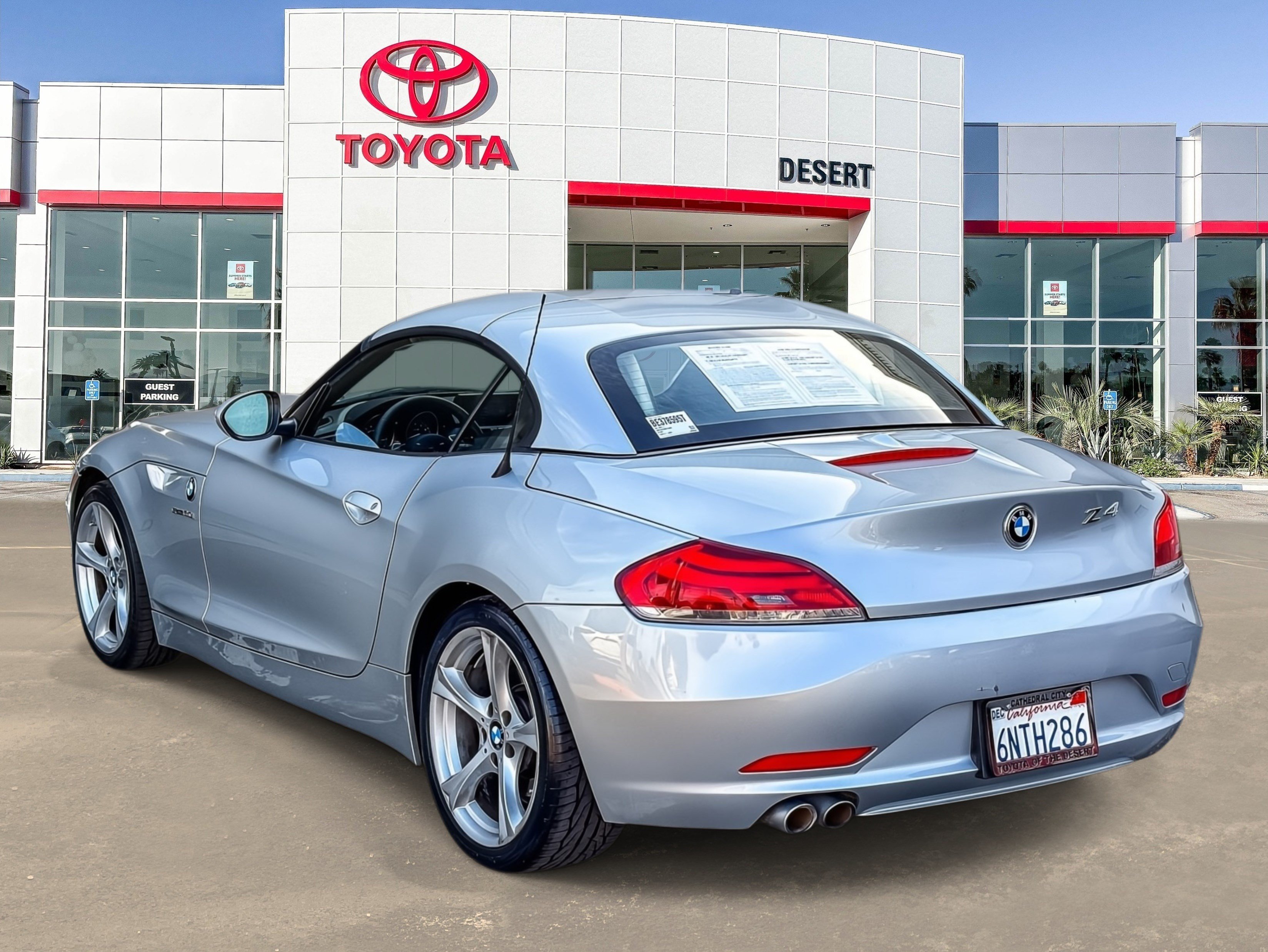 Used 2011 Titanium Silver Metallic BMW sDrive30i image 4