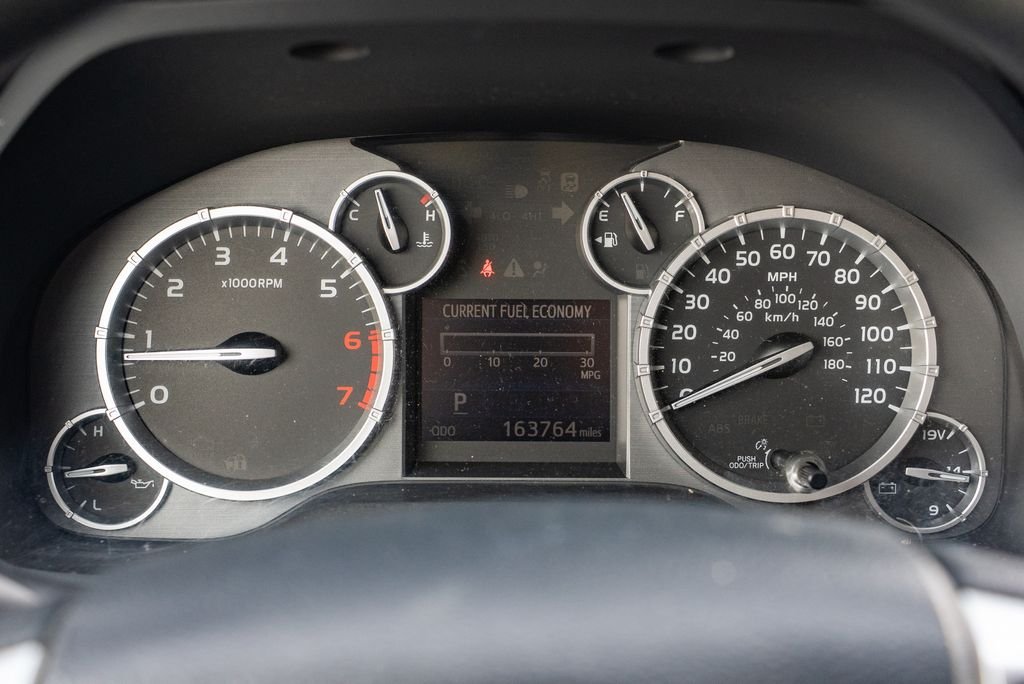 Used 2014 Super White Toyota SR5 image 19