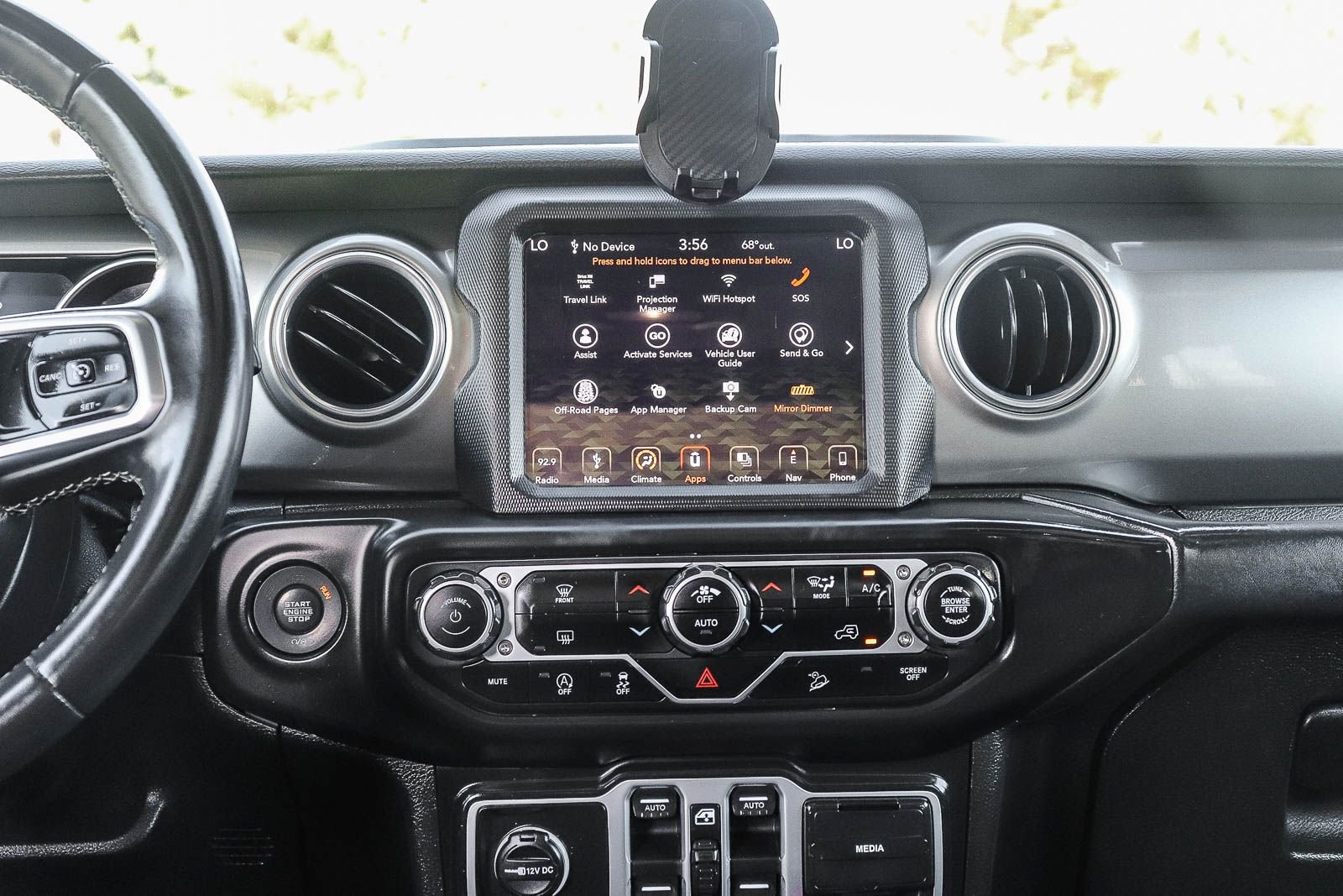 Used 2018 Bright White Clearcoat Jeep Unlimited Sahara image 16