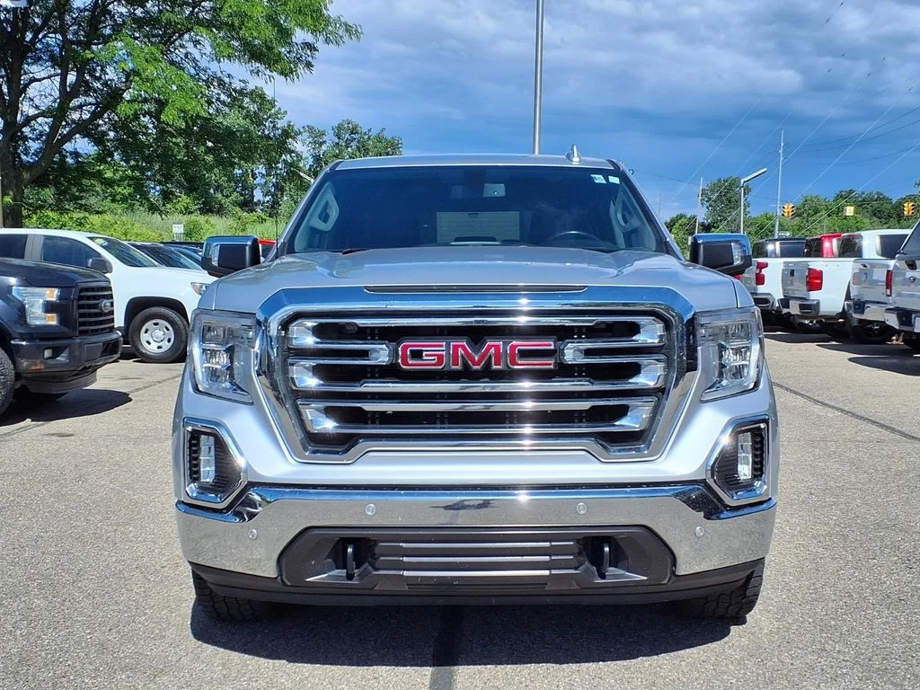 Used 2019 Silver GMC SLT image 2
