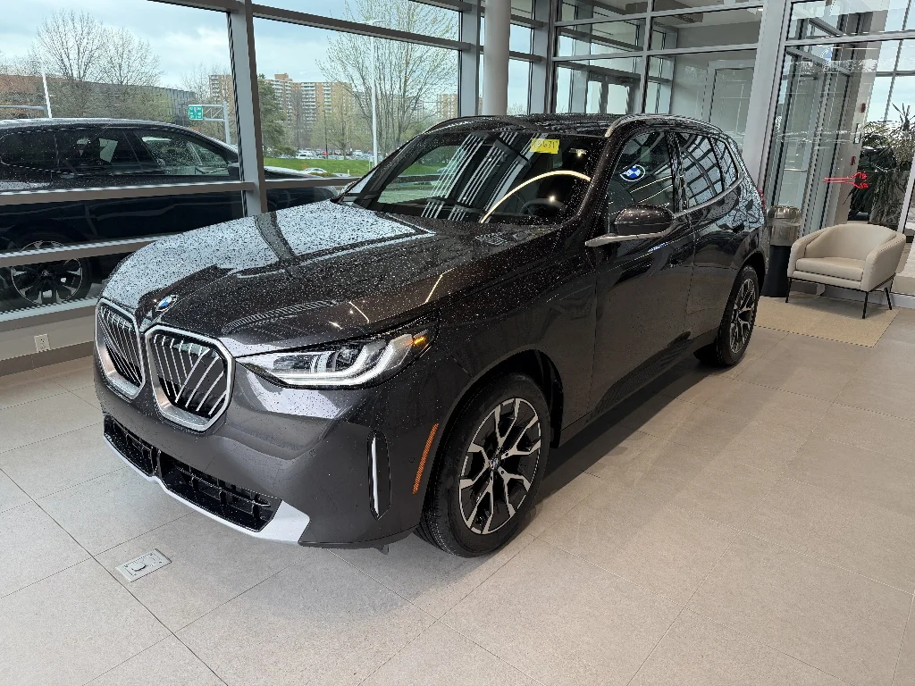 New 2026 Dark Graphite Metallic BMW 30 xDrive image 3