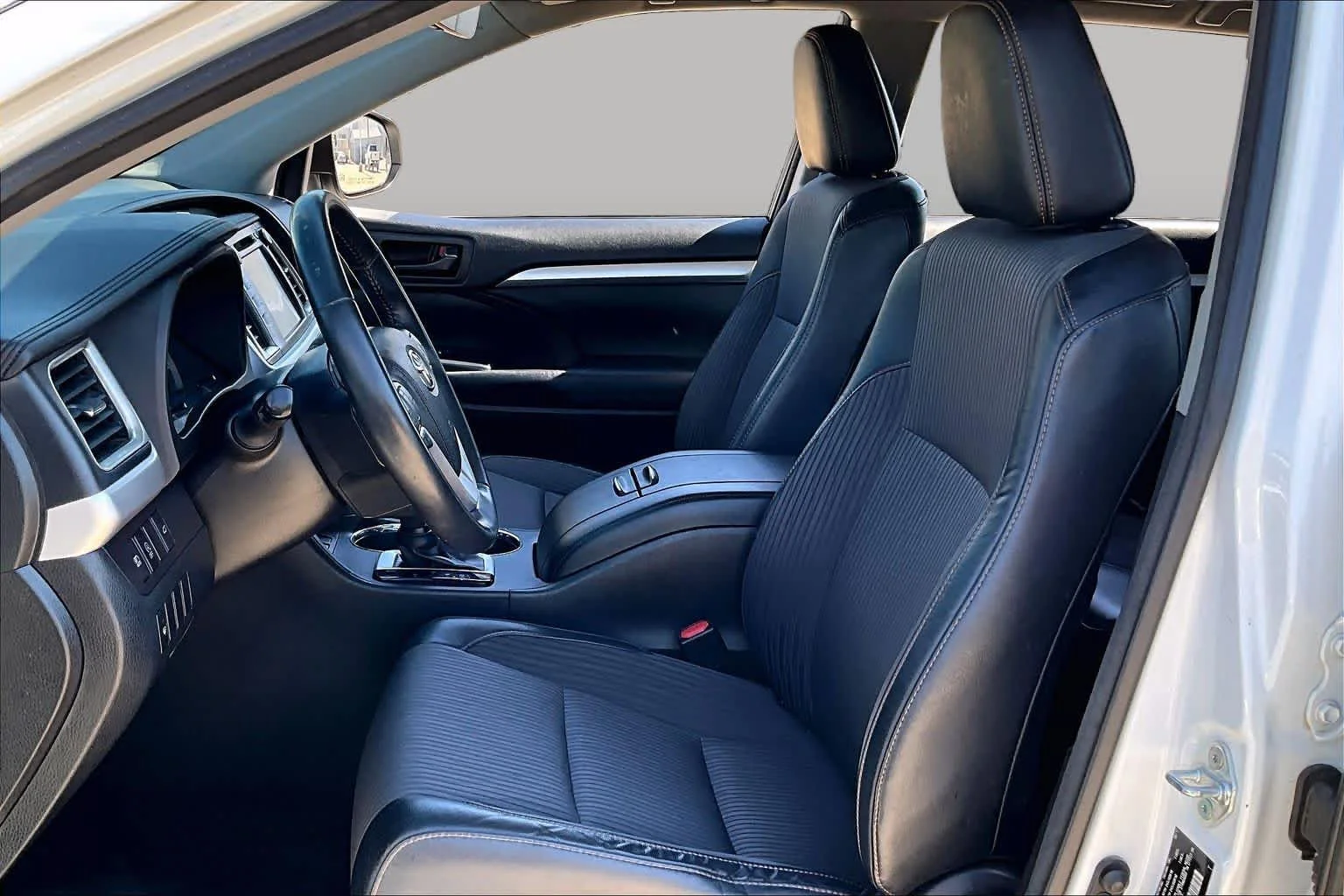 Used 2017 Blizzard Pearl Toyota LE image 8