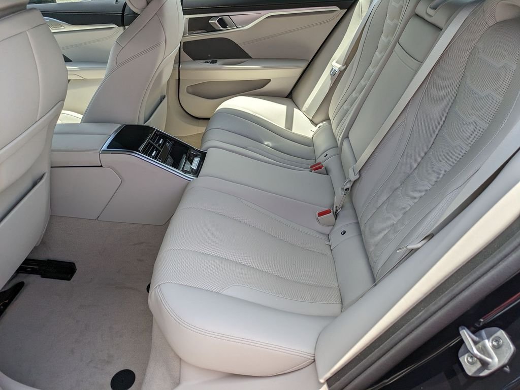 2026 BMW 8 Series 840i - Photo 20