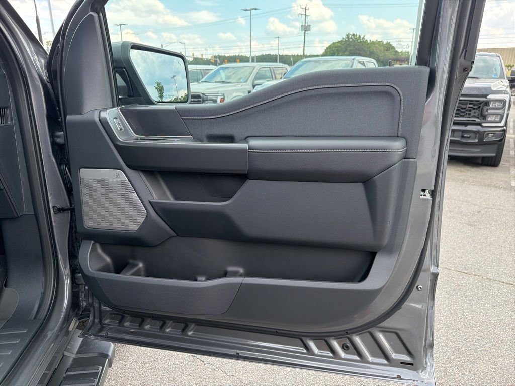 New 2026 Carbonized Gray Metallic Ford Lariat® image 22