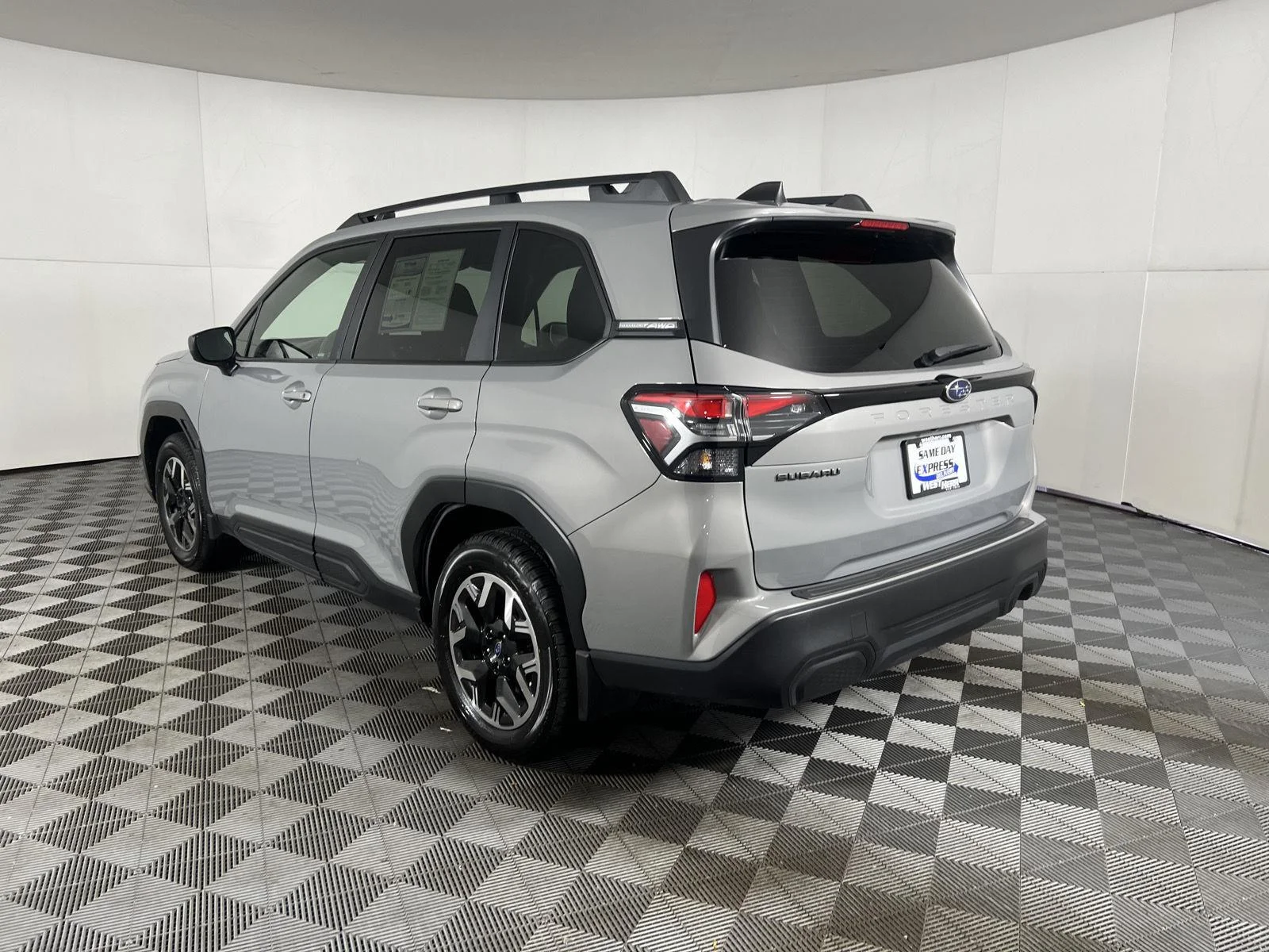 Used 2025 River Rock Pearl Subaru Premium image 26