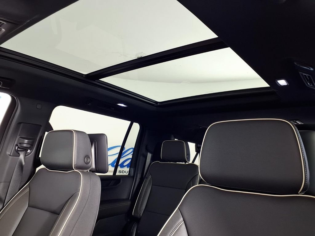 New 2026 Onyx Black GMC Elevation image 13