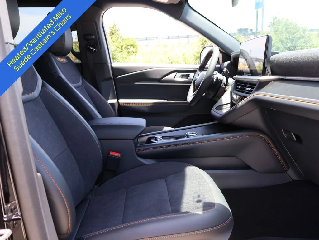 New 2026 Agate Black Metallic Ford Tremor® image 10