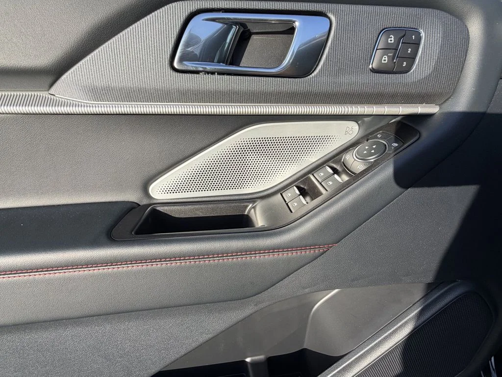 New 2026 Agate Black Metallic Ford ST image 26