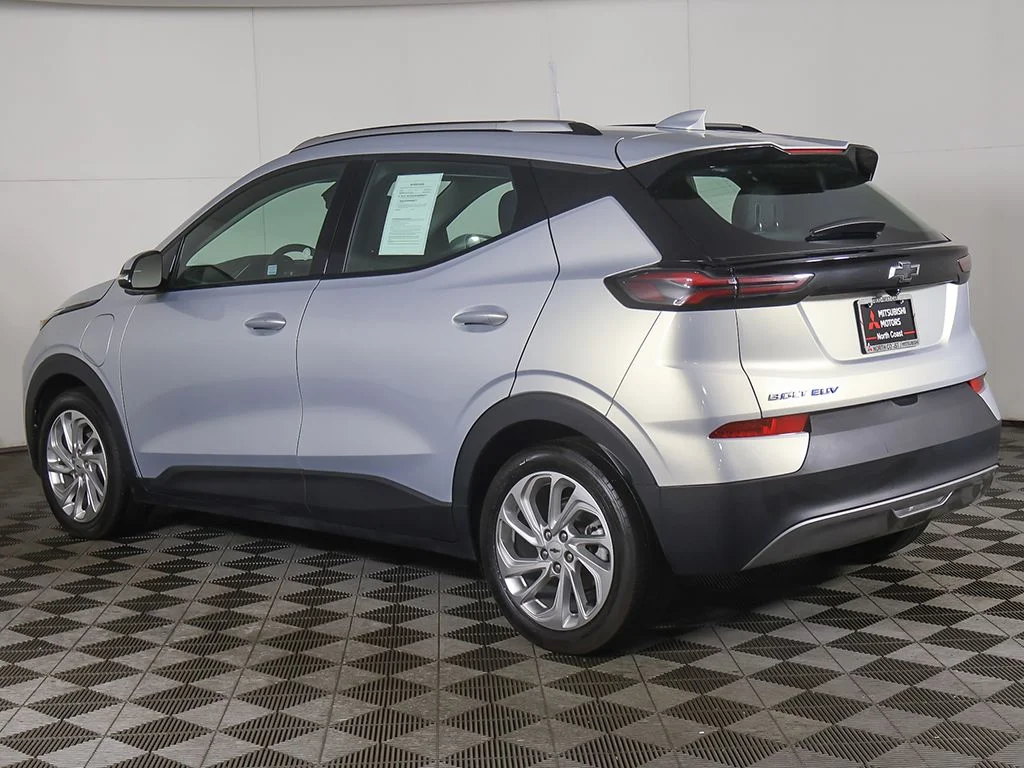 Used 2023 Silver Chevrolet LT image 6