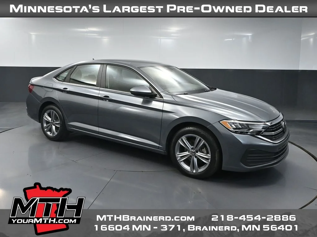 Used 2024 Gray Volkswagen 1.5T SE image 1