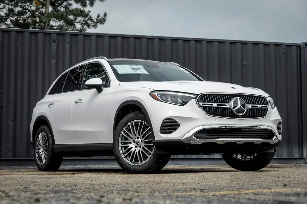 New 2026 Polar White Mercedes-Benz GLC 300 image 33