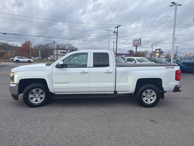 2019 Chevrolet Silverado LT photo 3