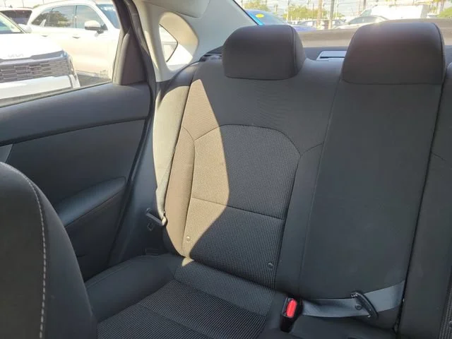 2019 Kia FORTE LXS - Photo 11