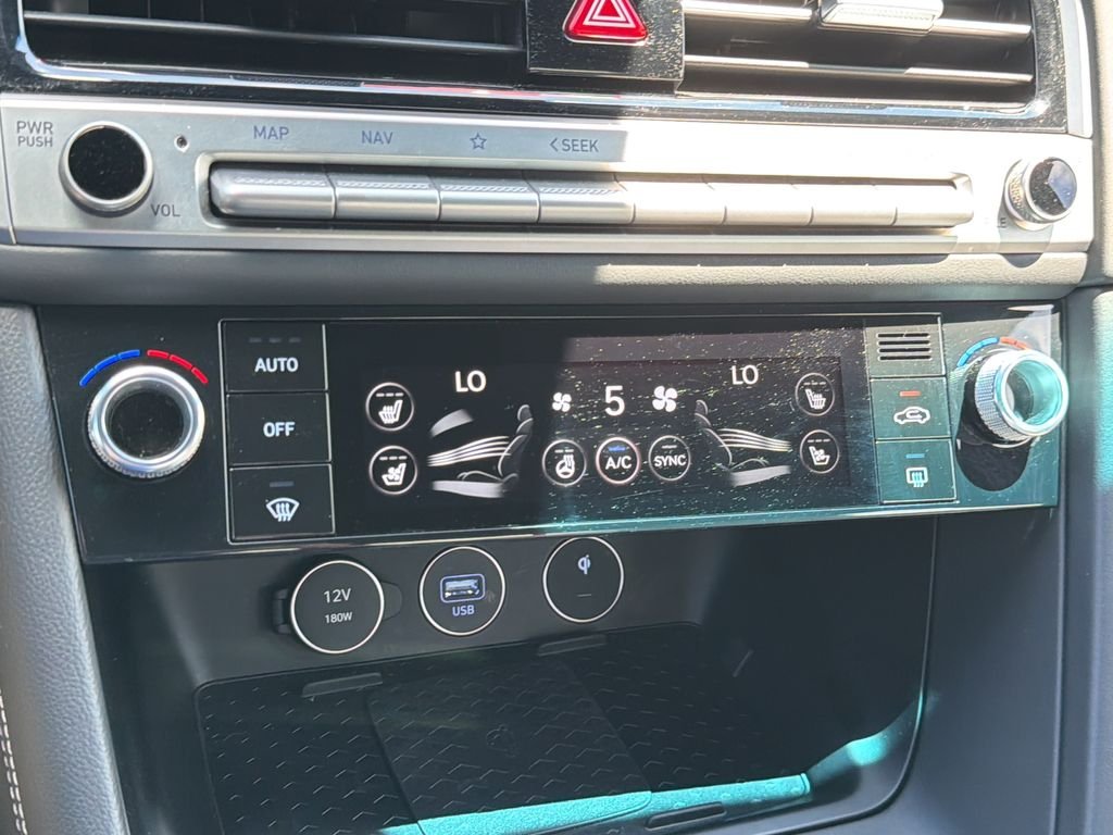2025 GENESIS G70 Standard - Photo 27