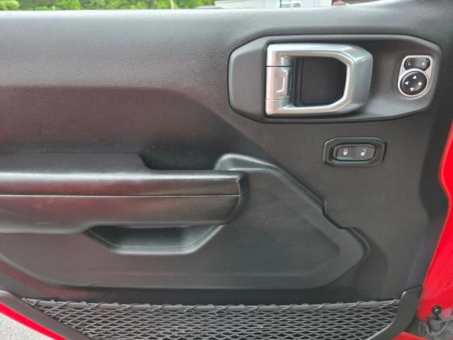 Used 2021 Red Jeep Rubicon image 30