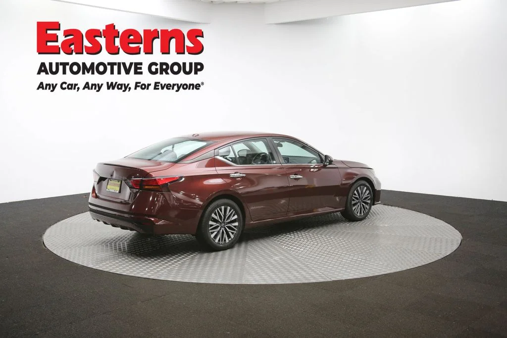 Used 2023 Red Nissan 2.5 SV image 41