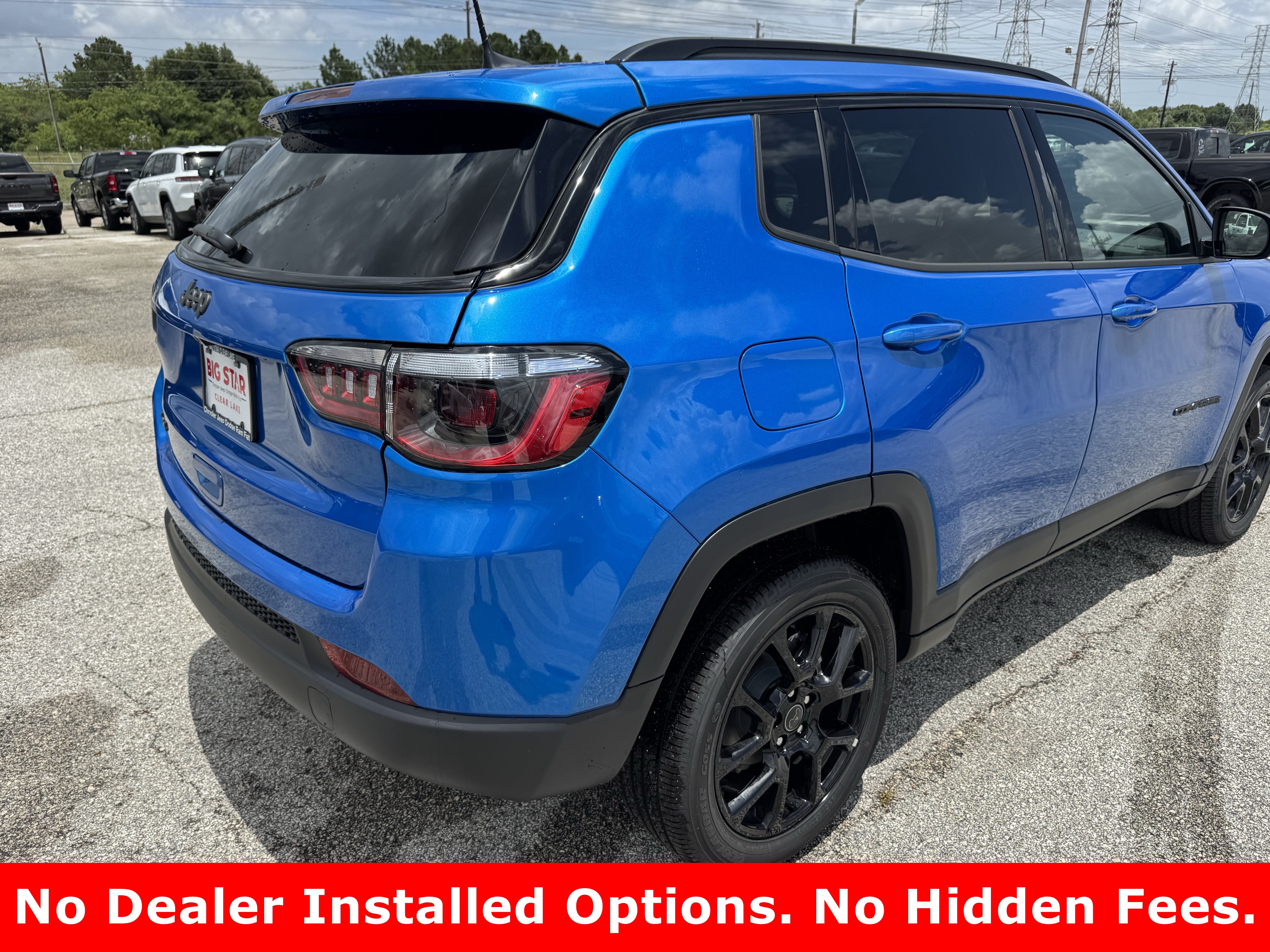 New 2026 Hydro Blue Pearl-Coat Exterior Paint Jeep Latitude Altitude image 7