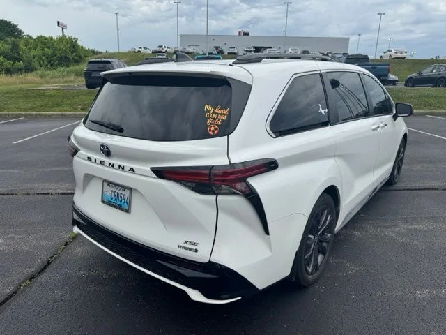 Used 2022 White Toyota XSE image 3