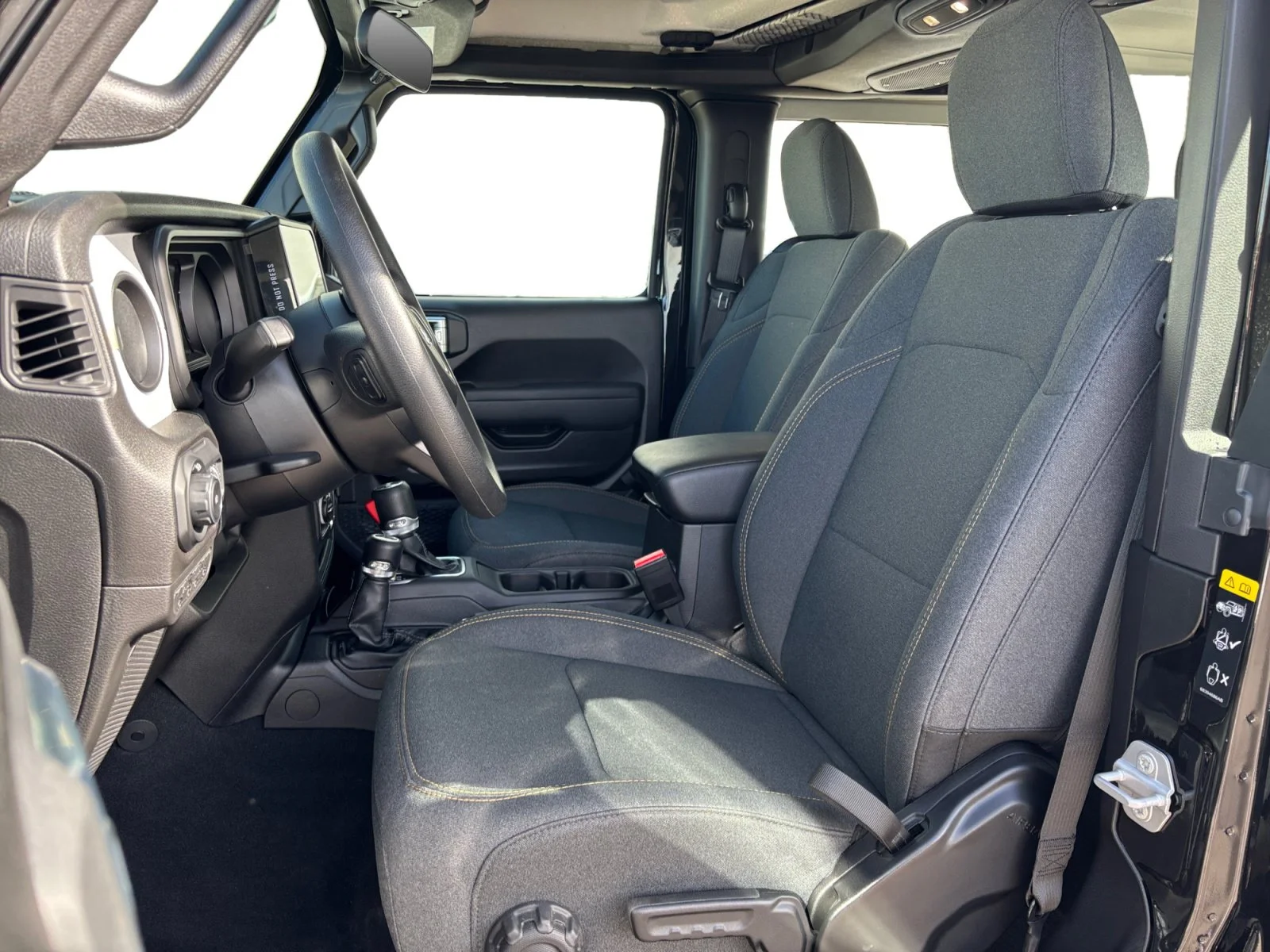 Used 2026  Jeep Sport image 10