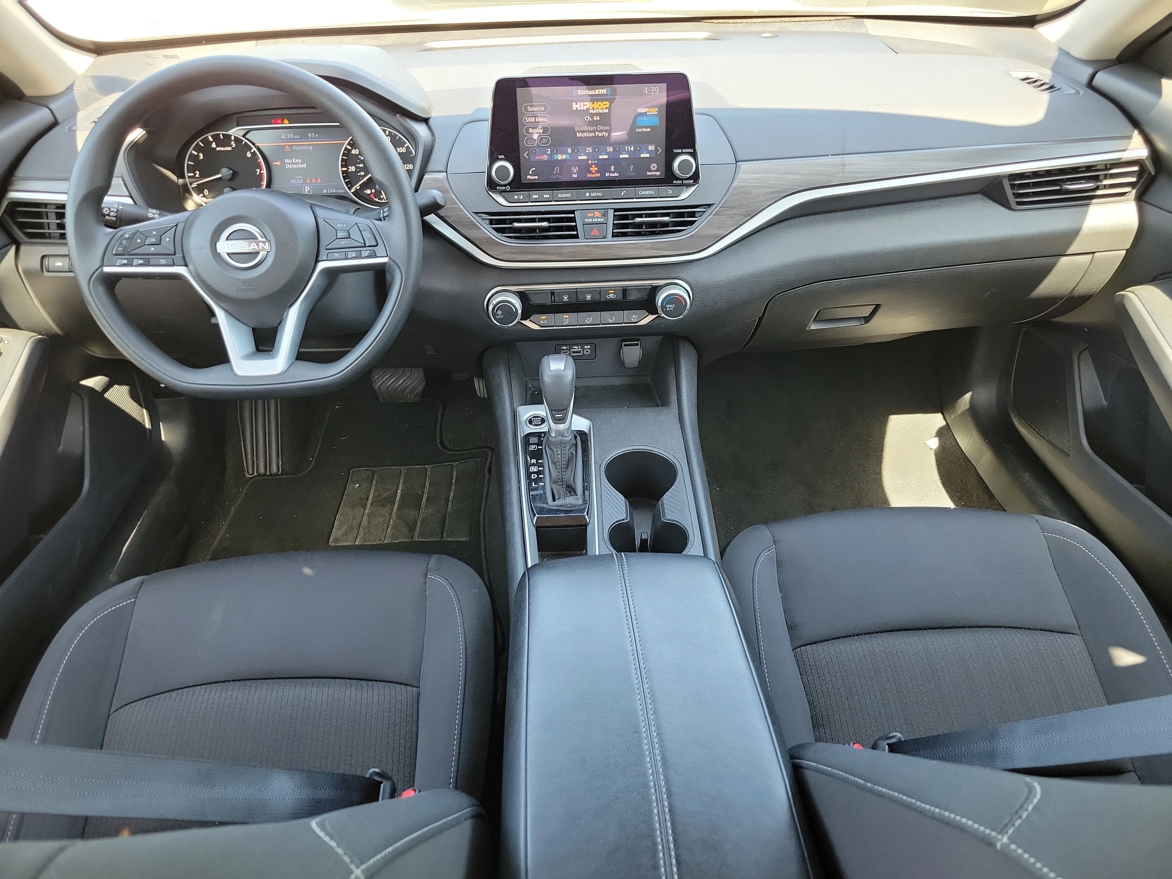2025 Nissan Altima SV - Photo 11