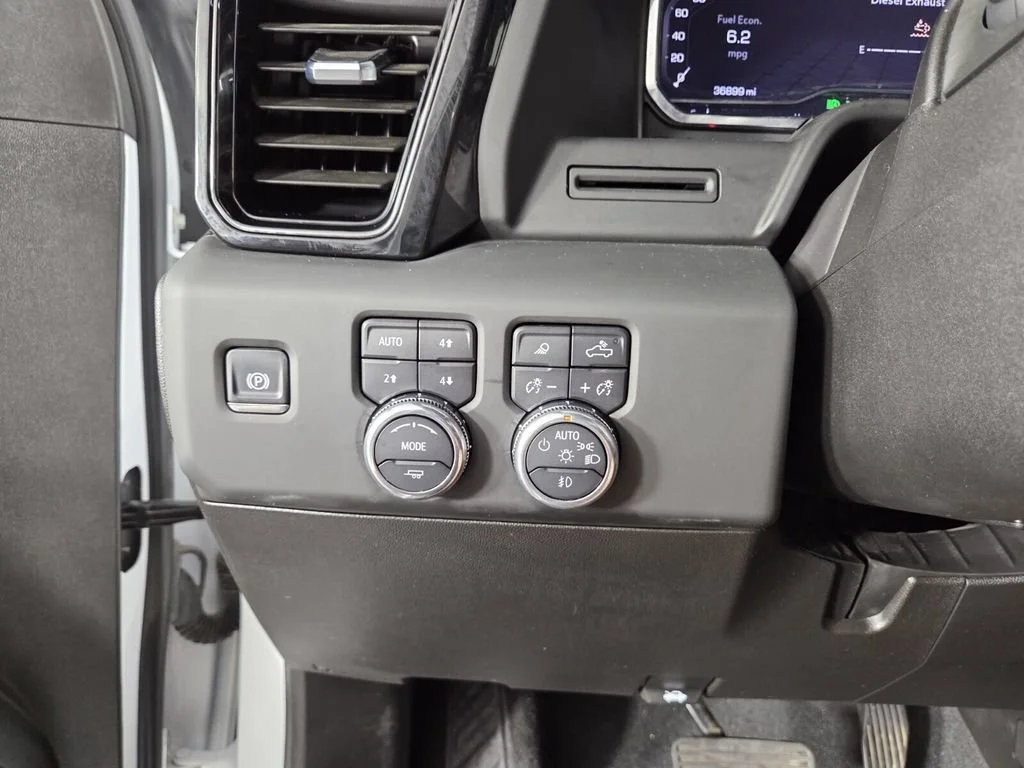 Used 2025 Summit White GMC AT4 image 21