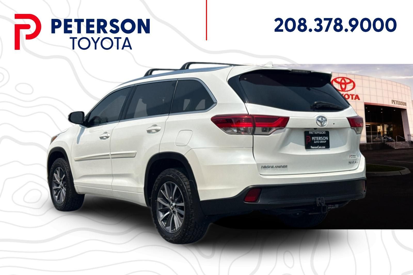 Used 2018 White Toyota XLE image 5