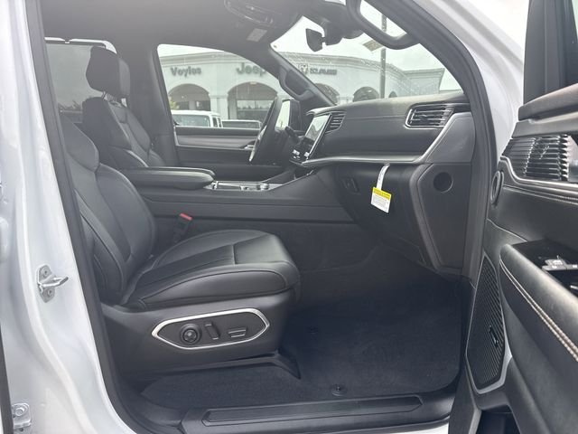 New 2026 White Jeep Limited Altitude image 14