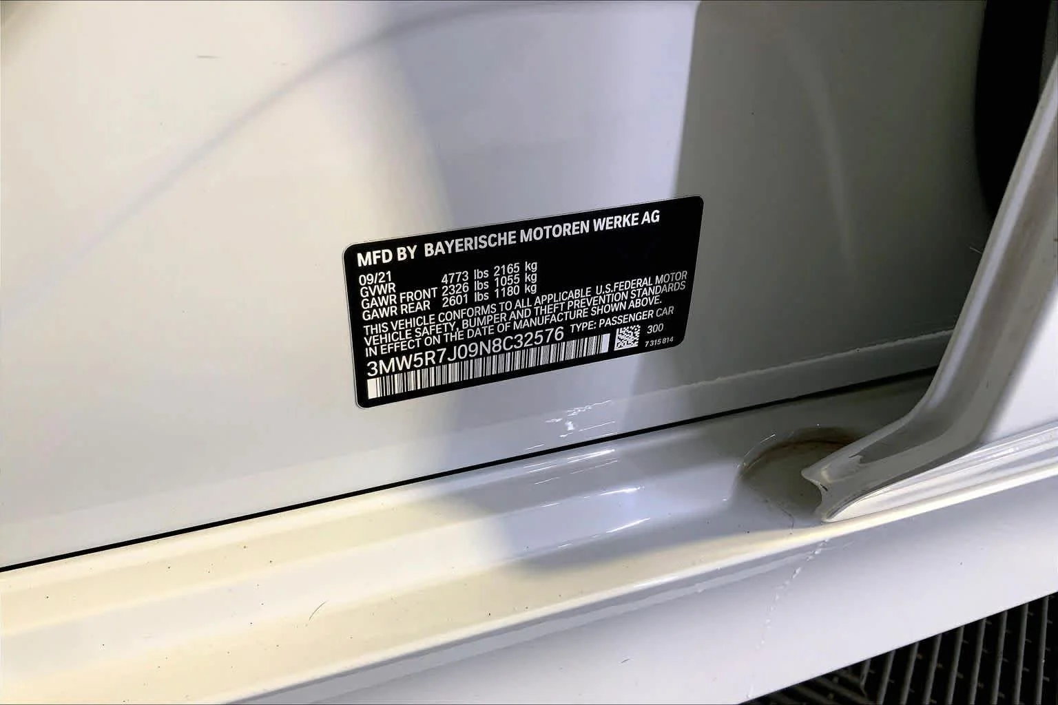 Used 2022 Alpine White BMW 330i xDrive image 34