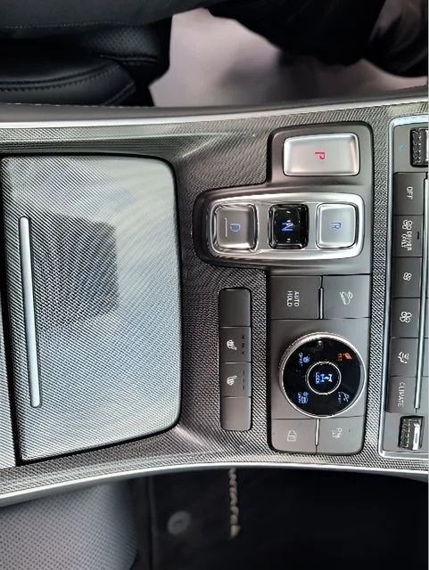 Used 2023 Gray Hyundai SEL Premium image 28
