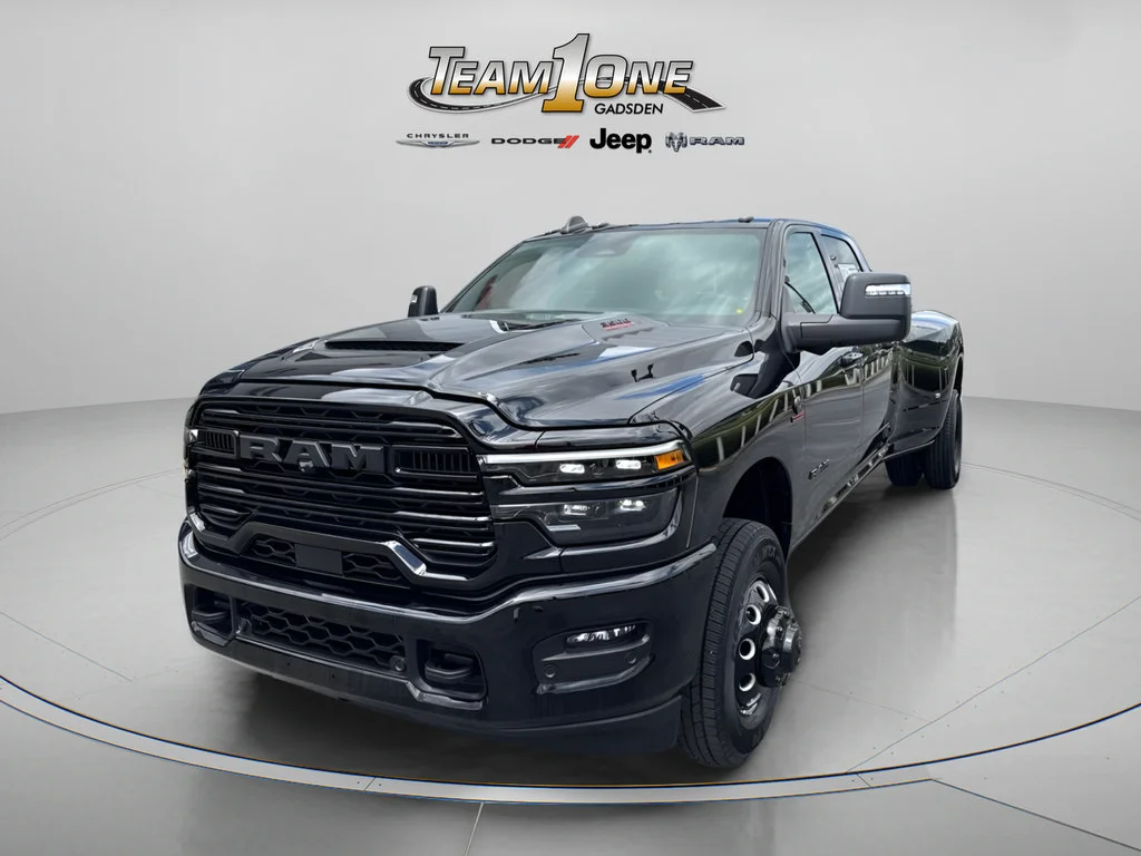 New 2026 Diamond Black Crystal Pearl-Coat Exterior Paint RAM Laramie image 5