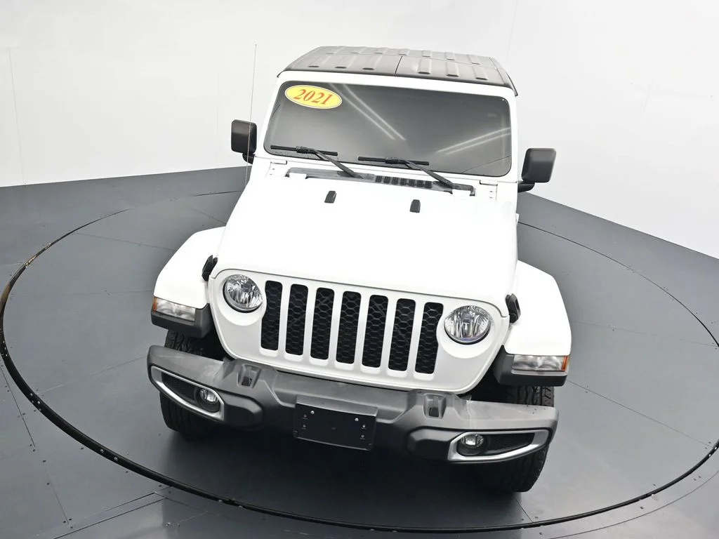 Used 2021 White Jeep Sport image 24
