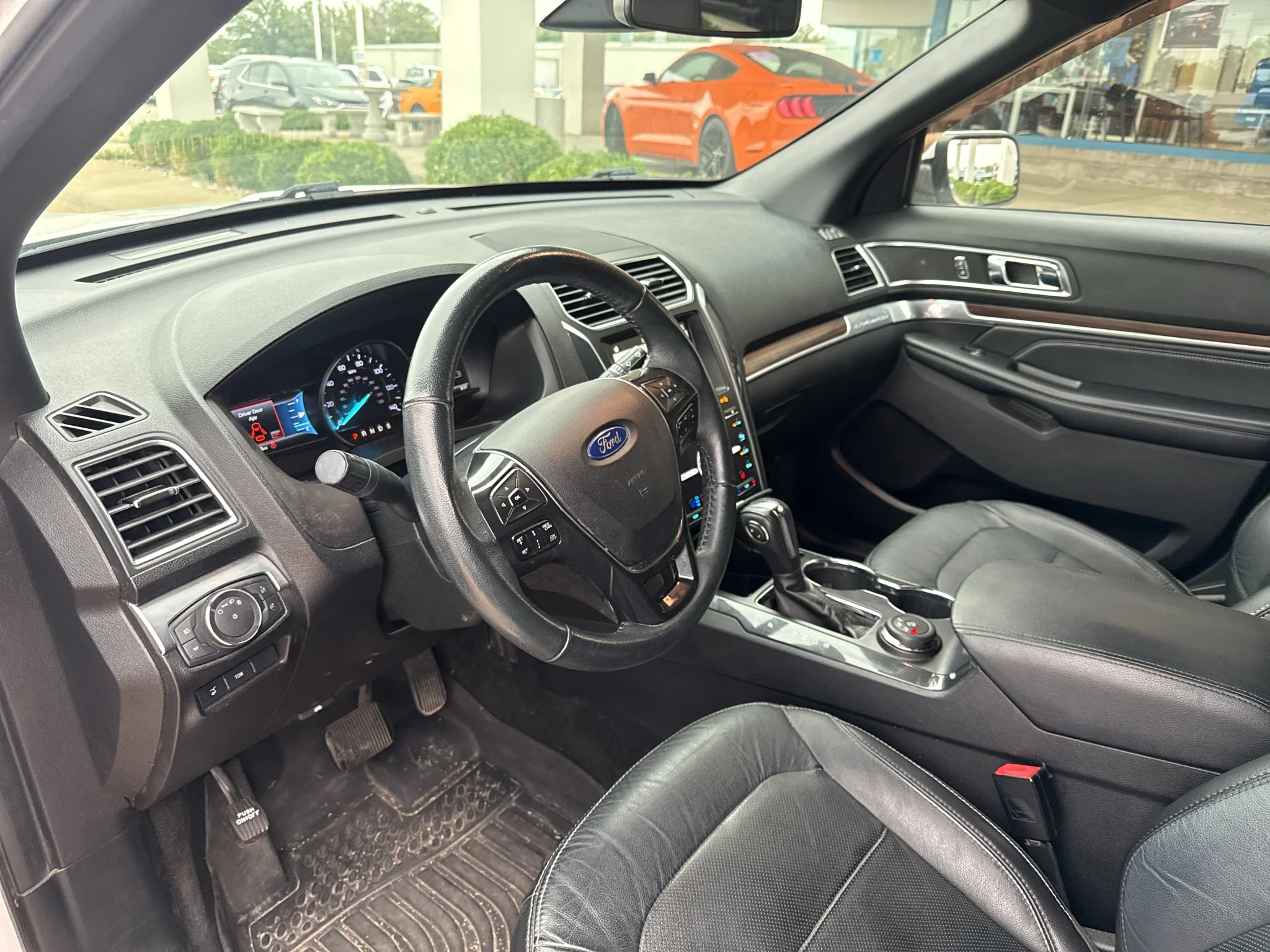 Used 2018 White Platinum Metallic Tri-Coat Ford Limited image 2