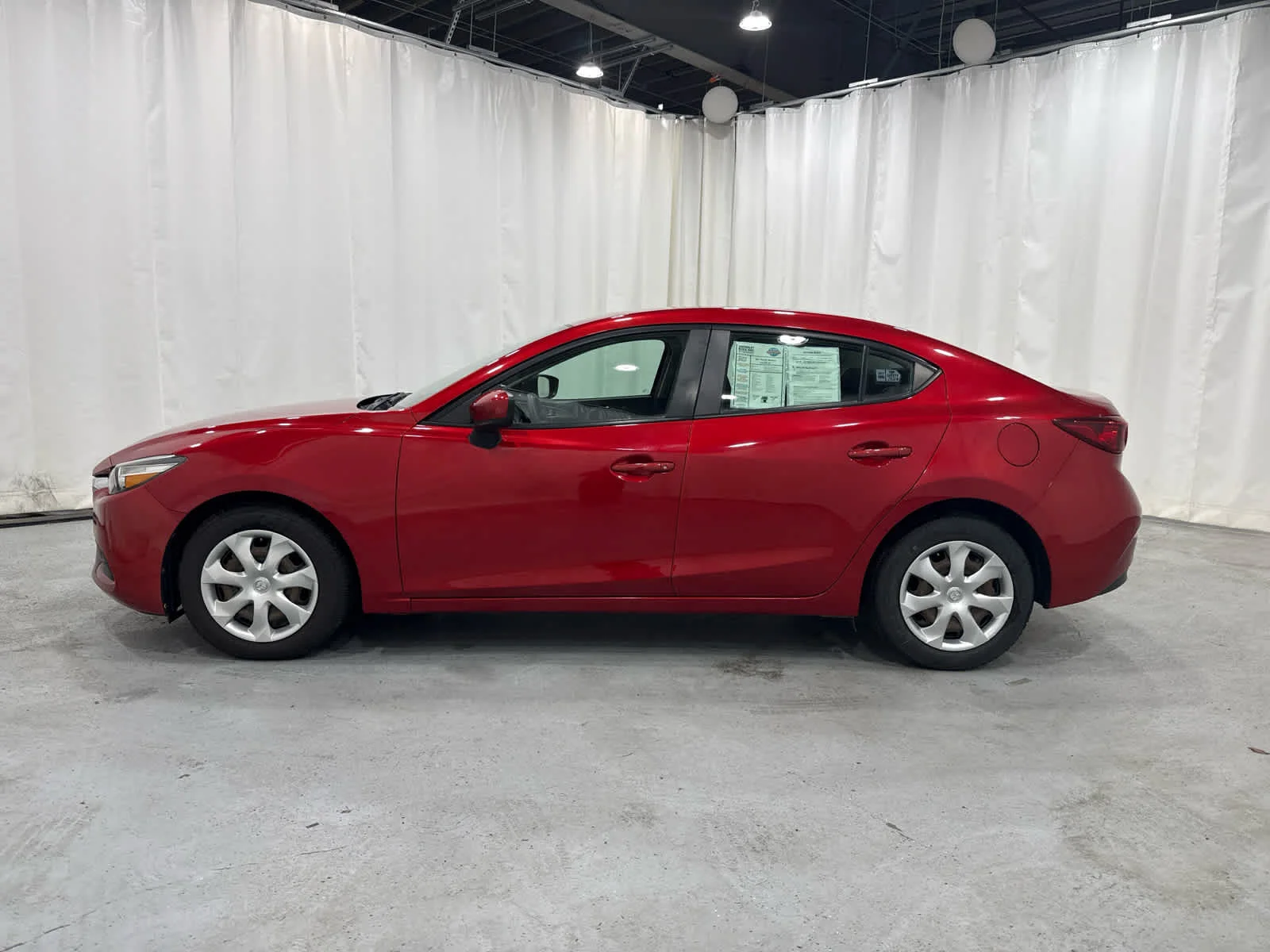Used 2017 Red/red Mazda Sport image 2