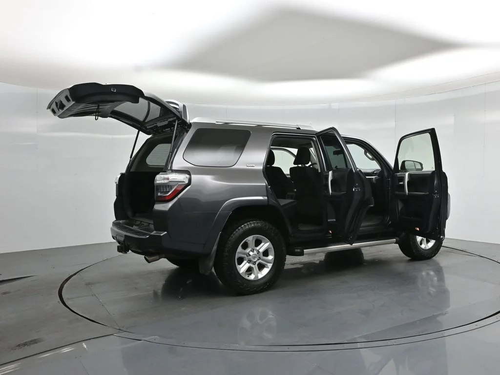 Used 2014 Gray Toyota SR5 image 5