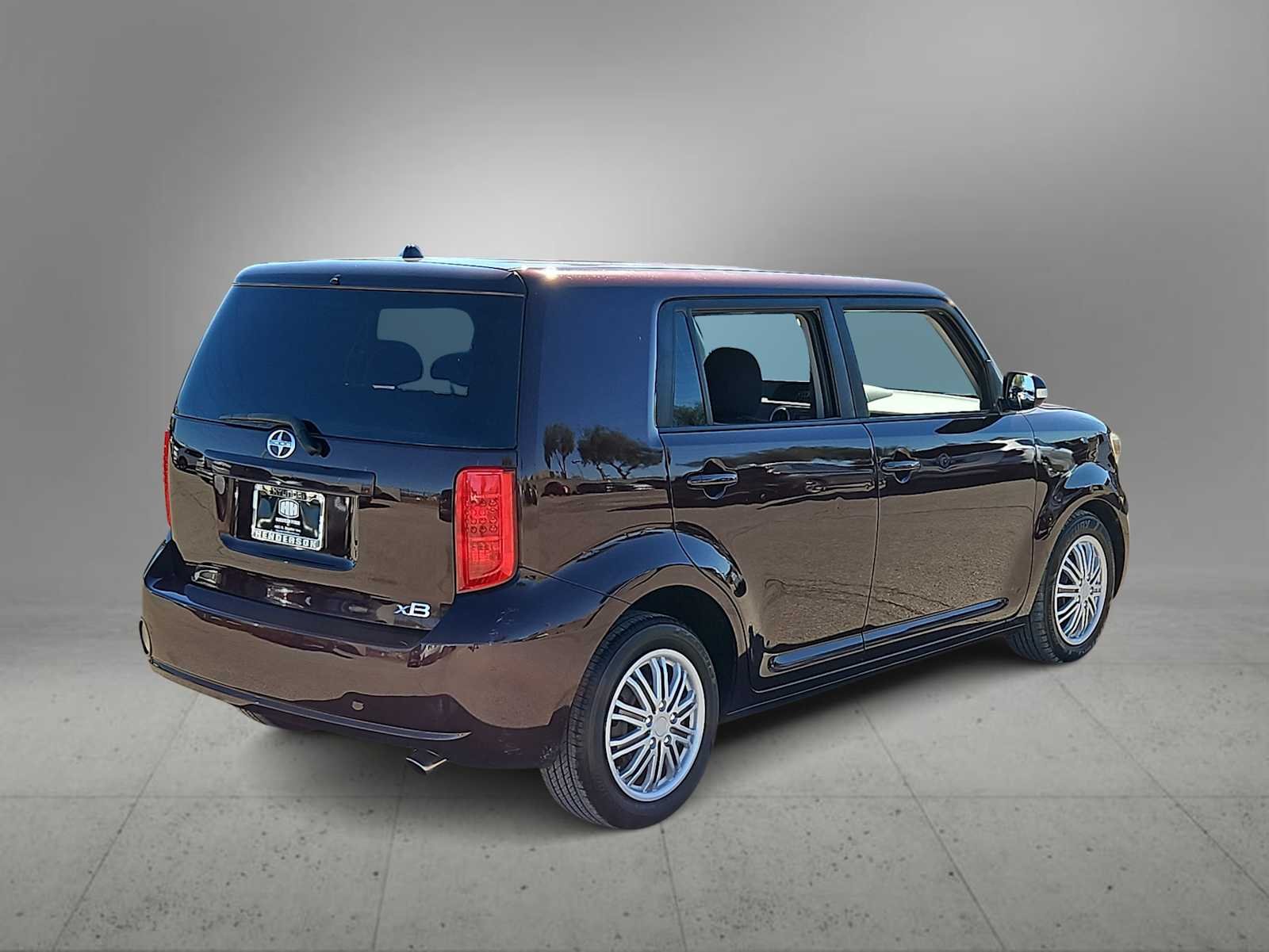 Used 2008 Blackberry Crush Metallic Scion  image 8