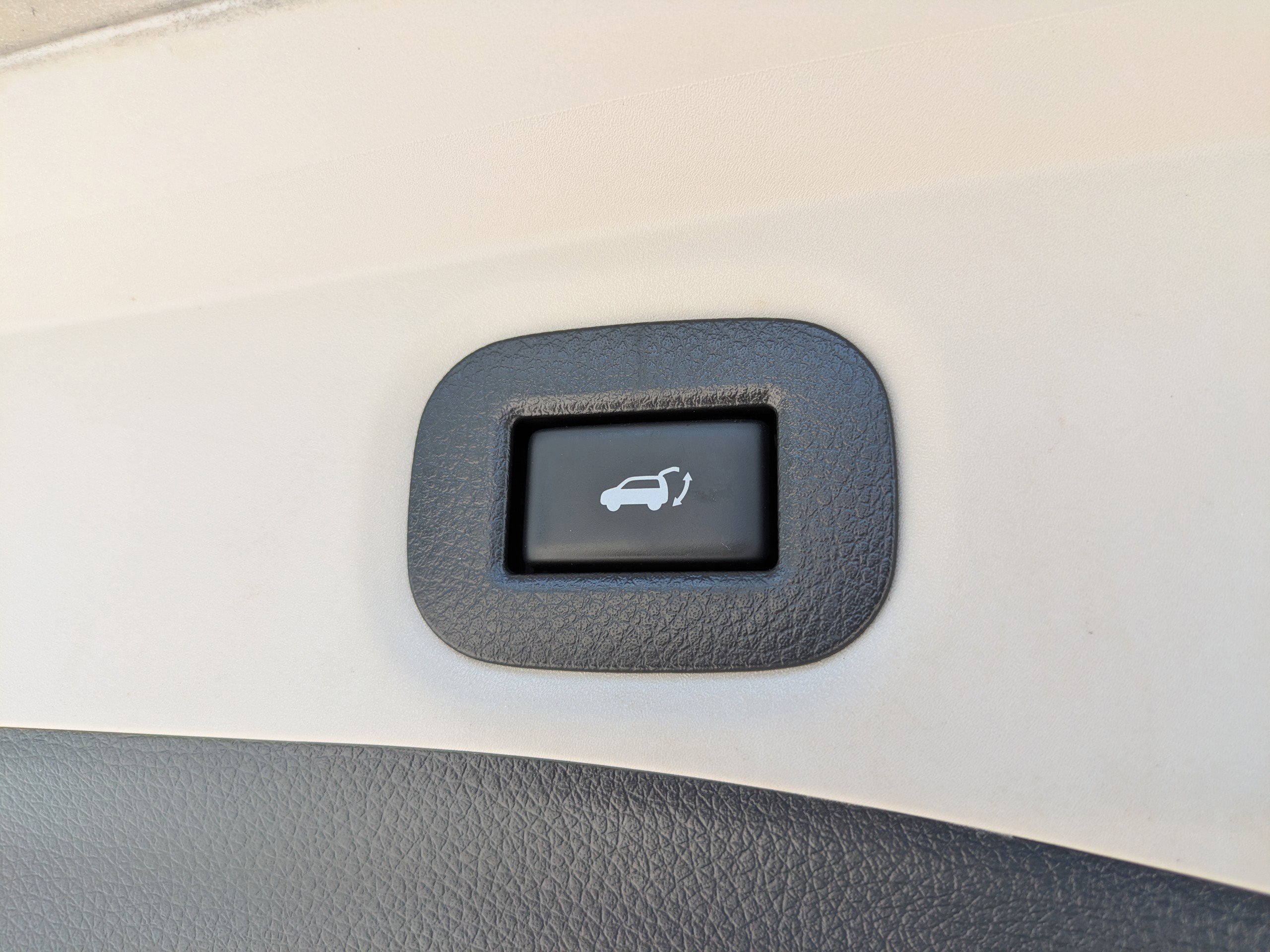 2018 Nissan Rogue SV - Photo 12
