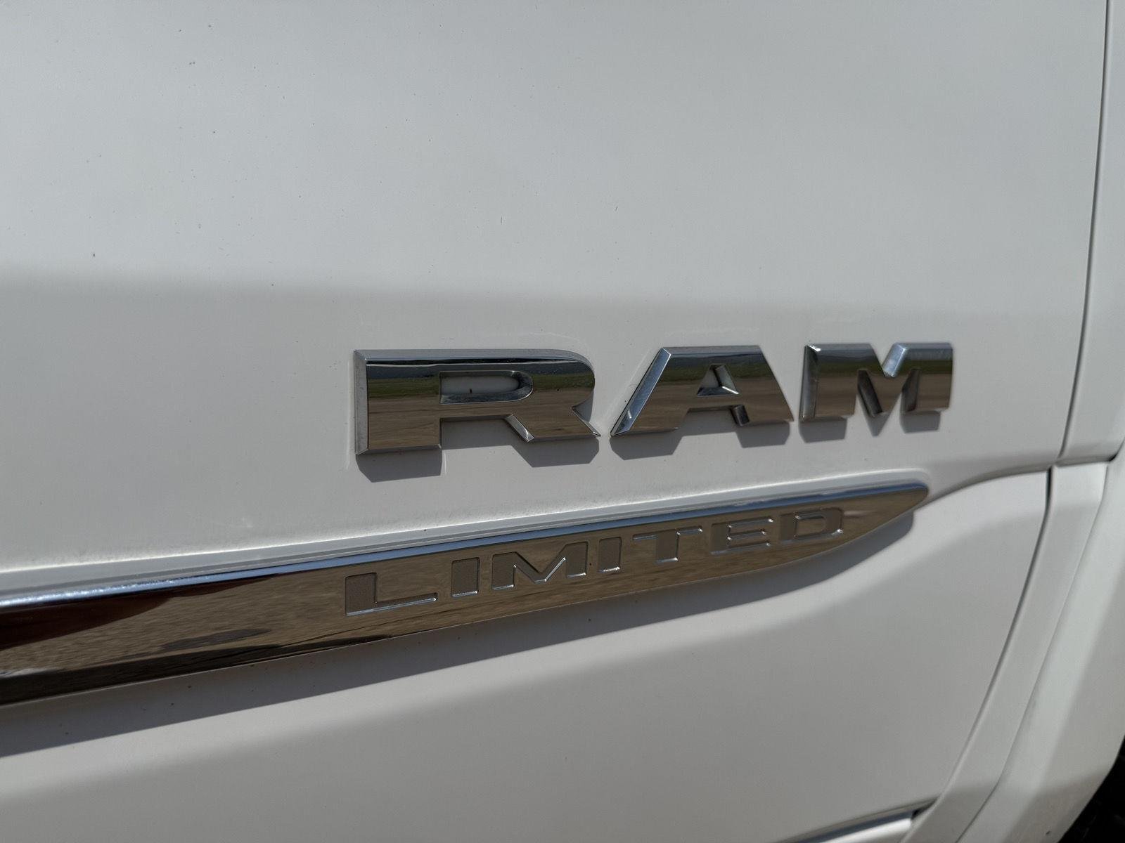 Used 2021 Ivory White Tri-Coat Pearlcoat Ram Limited image 43