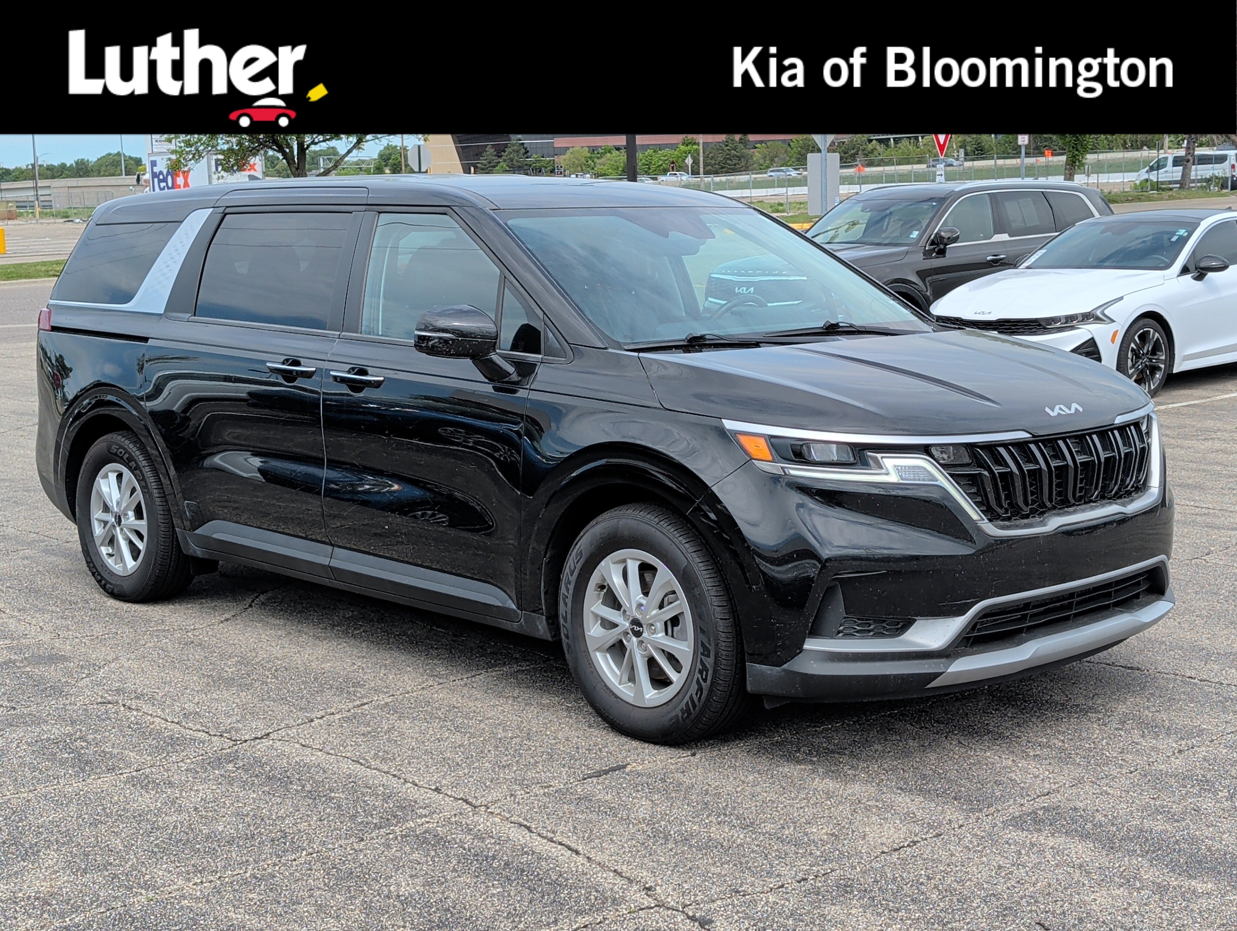 2024 Kia Sedona LX Seat Pkg's photo