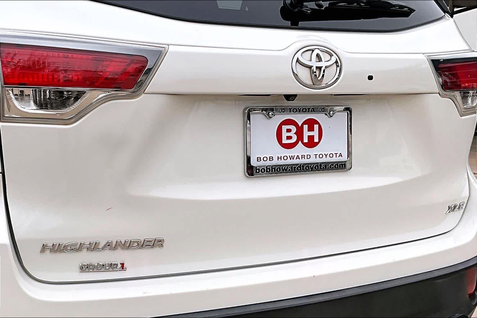Used 2015 Blizzard Pearl Toyota XLE image 30
