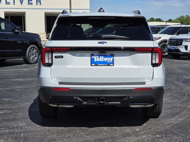New 2026 Space White Metallic Ford ST-Line image 5