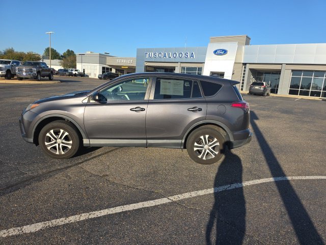 Used 2018 Gray Toyota LE image 6
