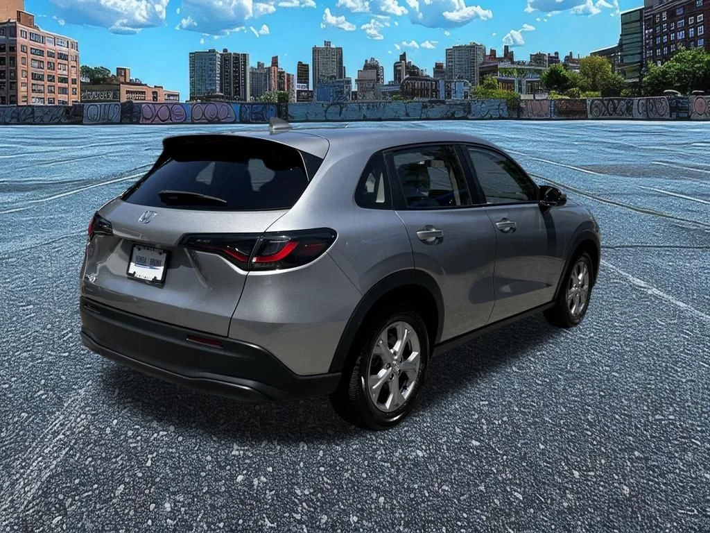 Certified Used 2024 Lunar Silver Metallic Honda LX image 3